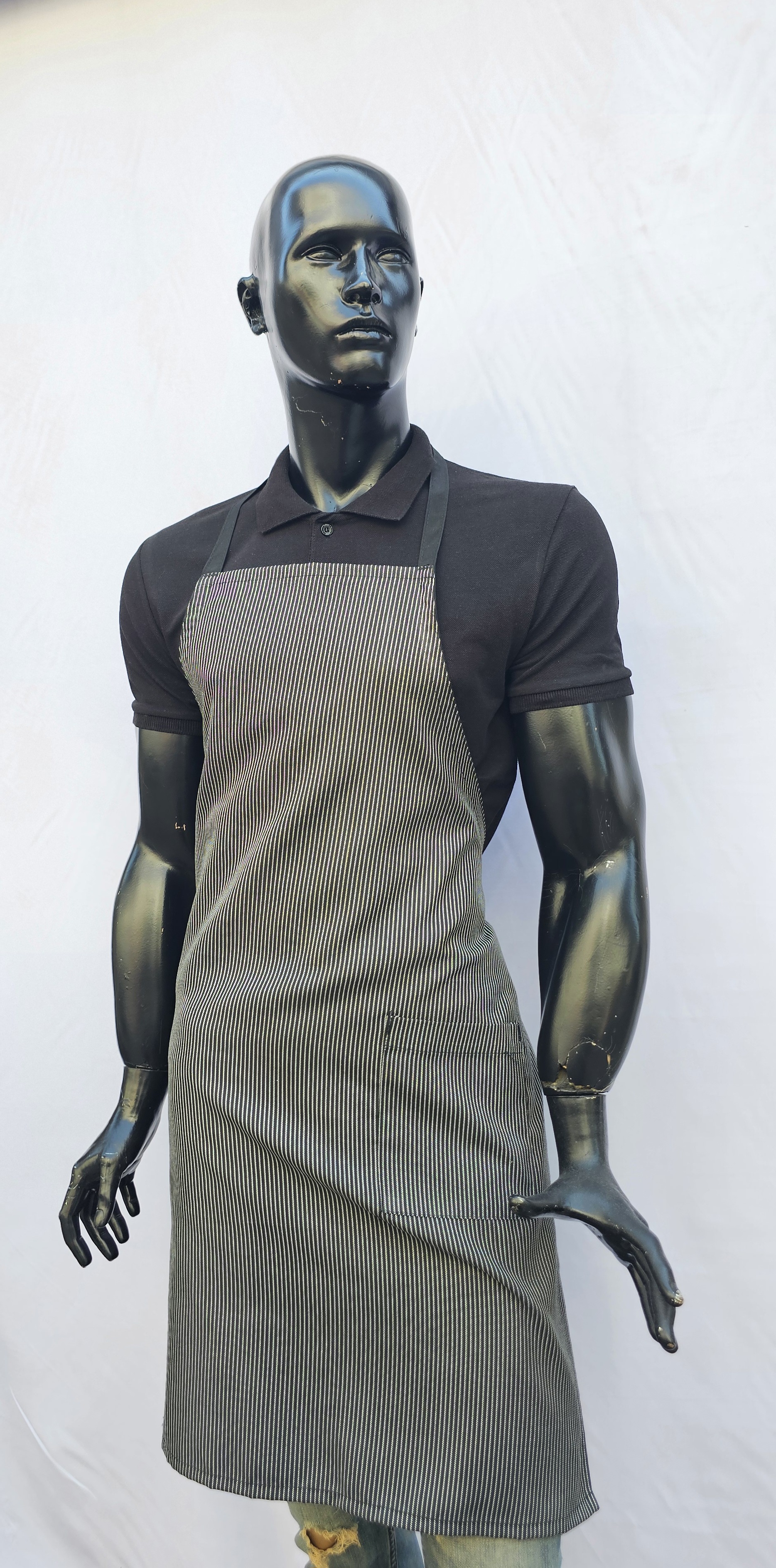 DESENLİ ASKILI ÖNLÜK SİYAH ZEMİN KALIN SIK ÇİZGİ