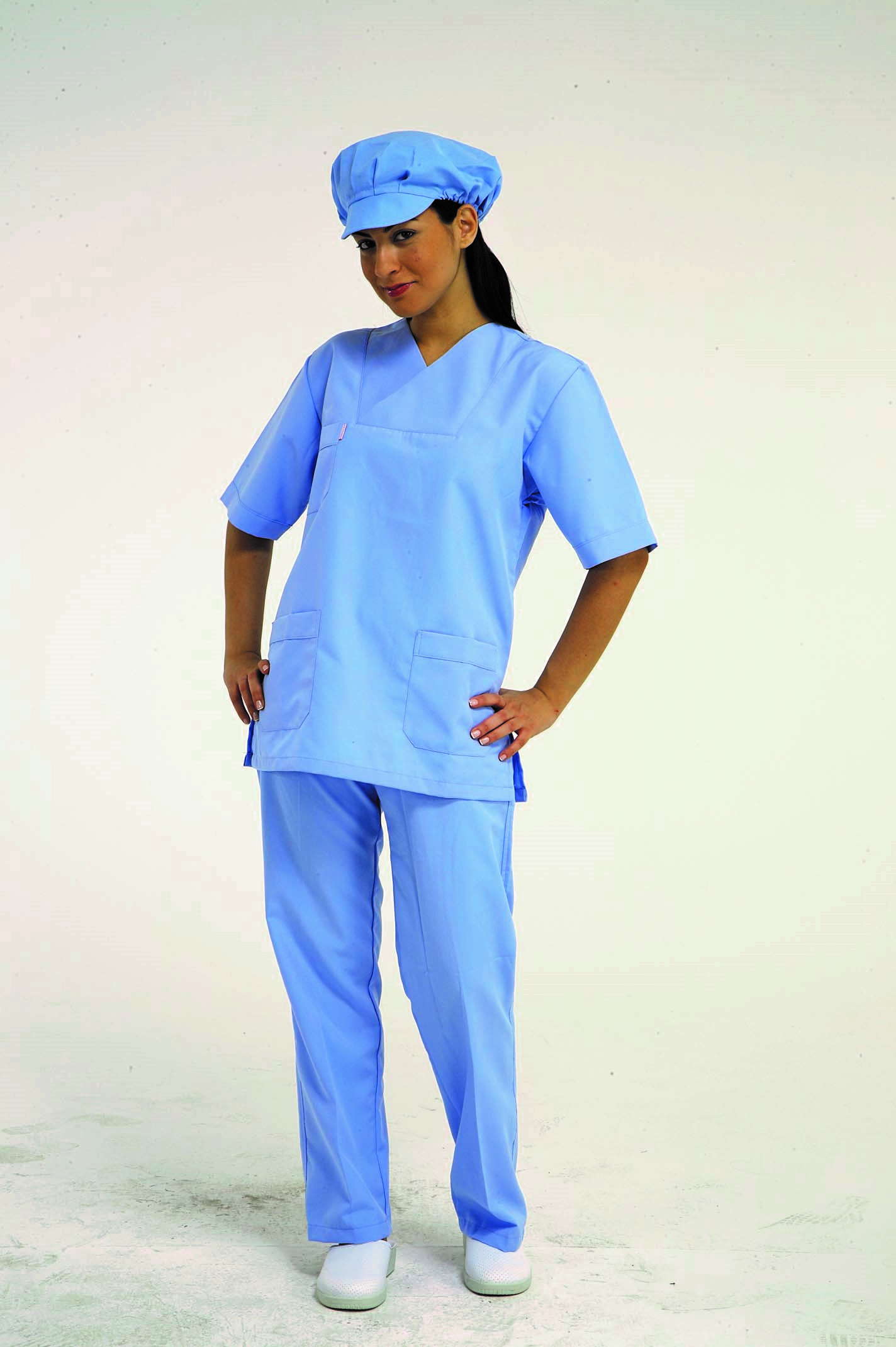 BAYAN SİPERLİ BONE AÇIK MAVİ RENKLERİMİZ MEVCUTTUR