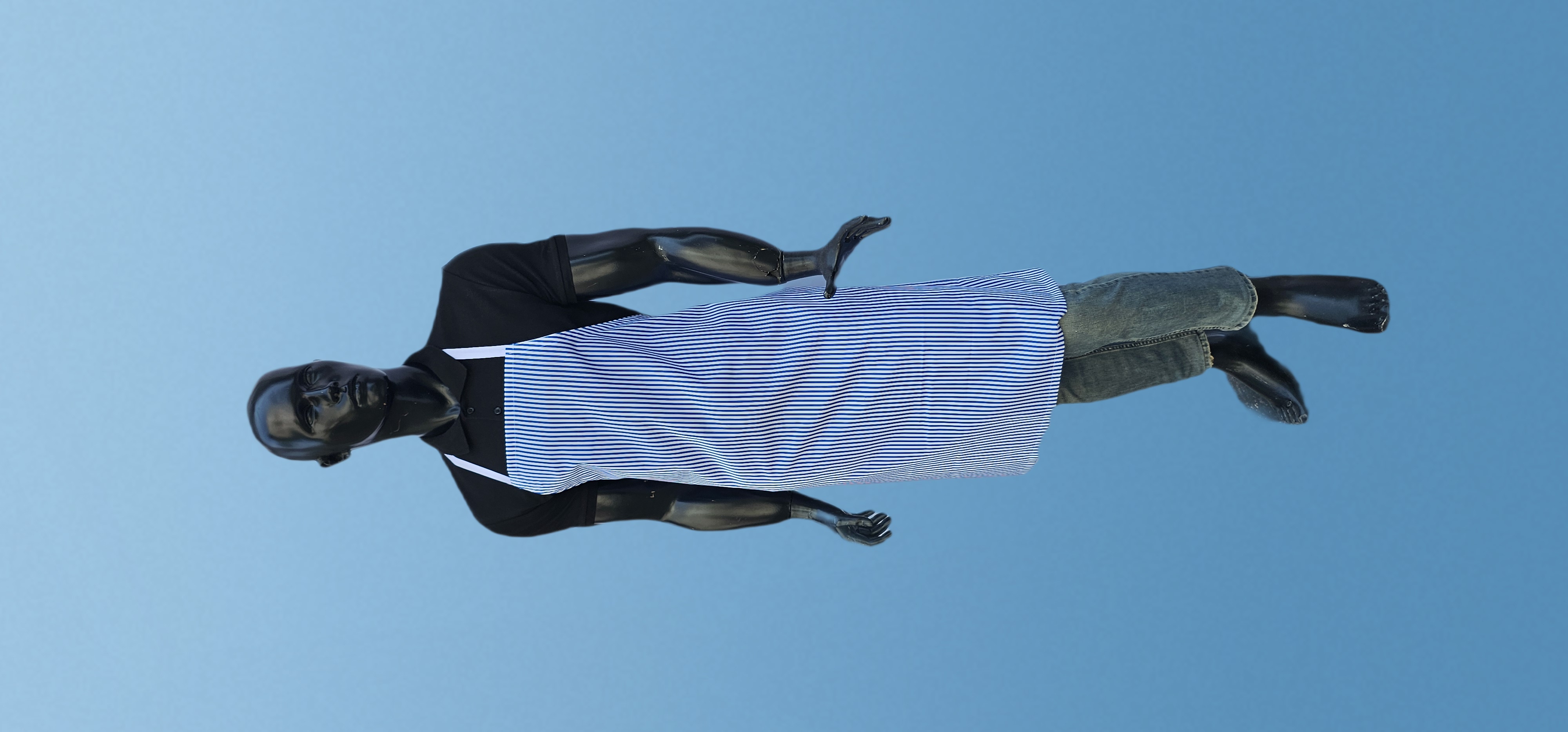 DESENLİ ASKILI ÖNLÜK BEYAZ ZEMİN SAKS MAVİ ÇİZGİLİ