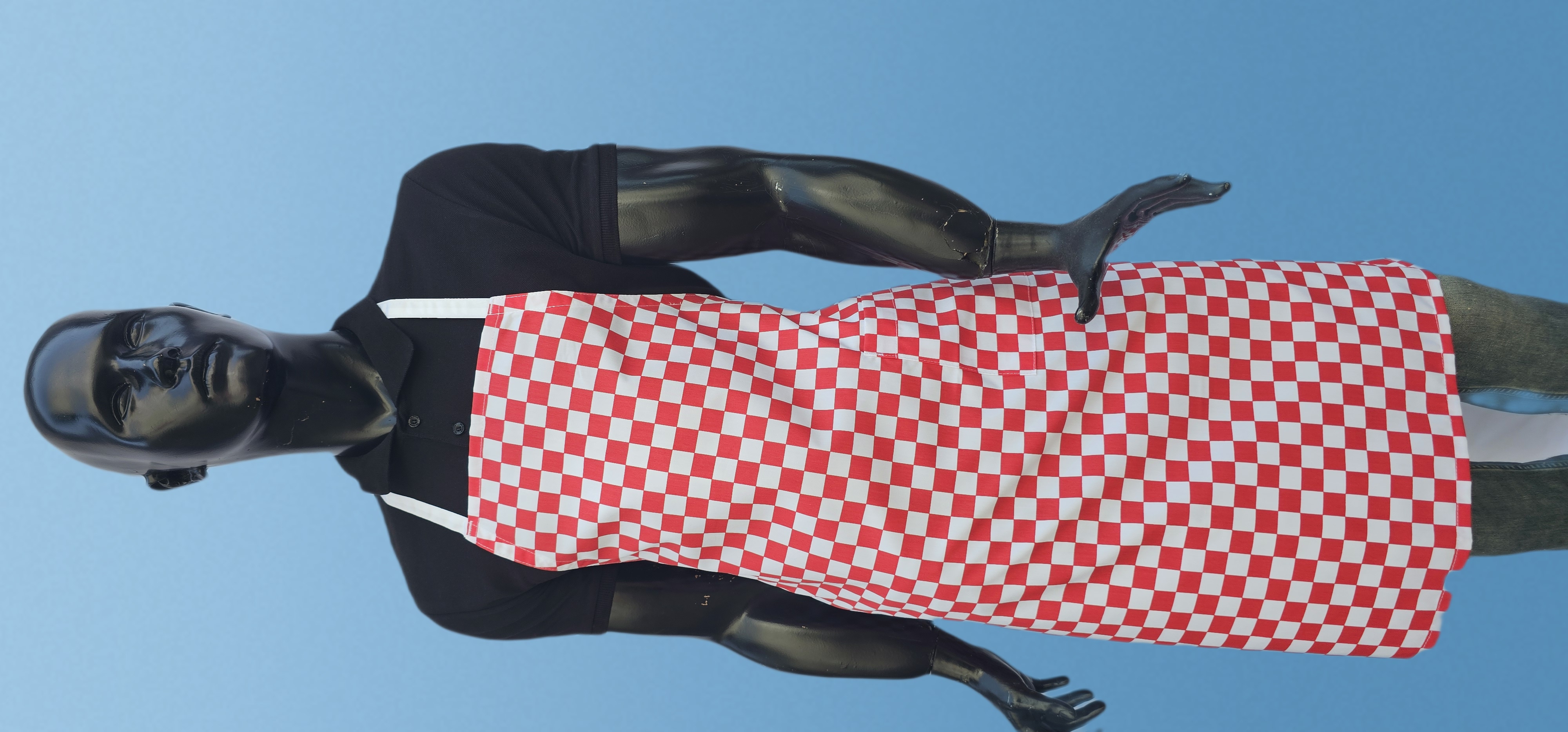 DESENLİ ASKILI ÖNLÜK KIRMIZI BEYAZ DAMALI