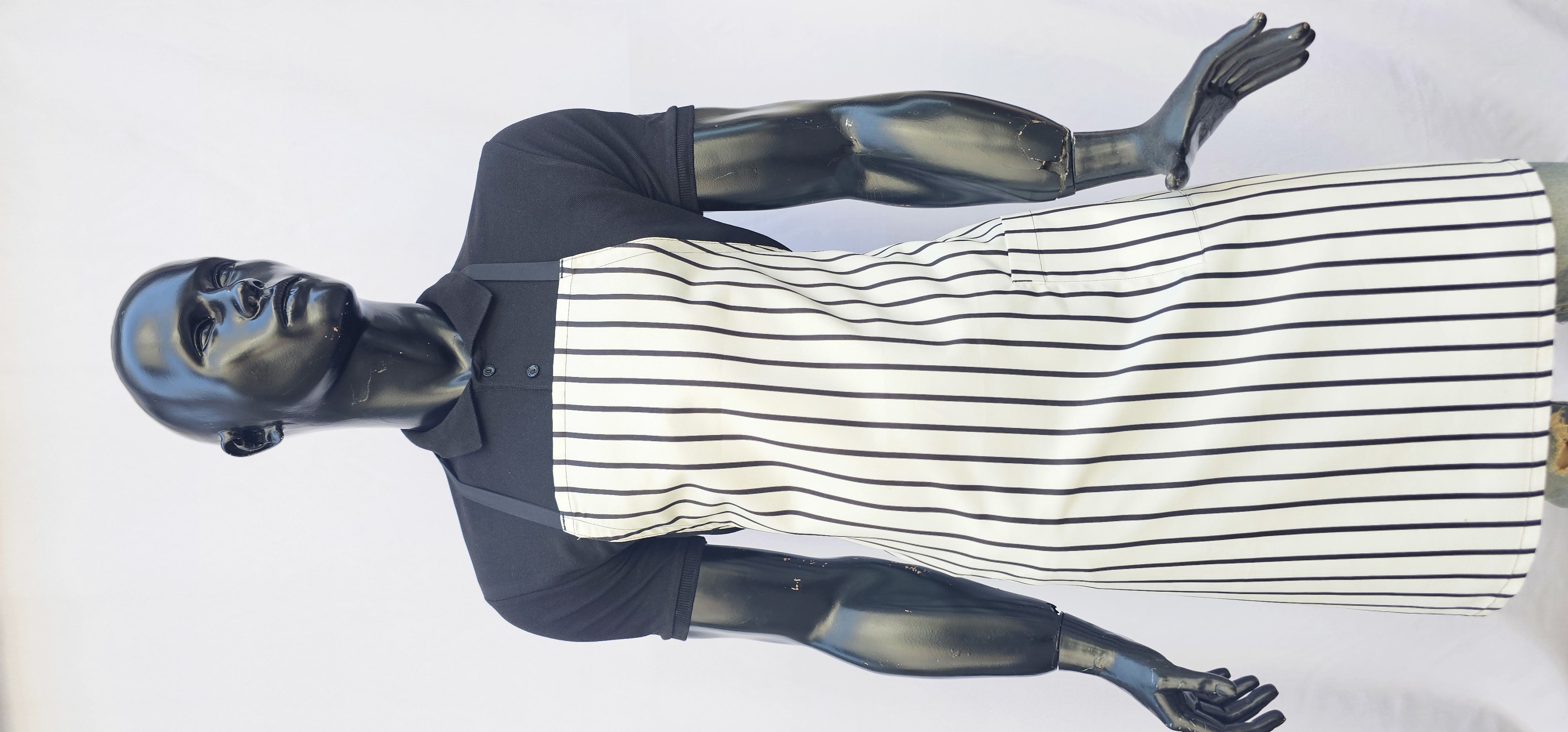 DESENLİ ASKILI ÖNLÜK BEYAZ ZEMİN SİYAH ÇUBUK ÇİZGİ